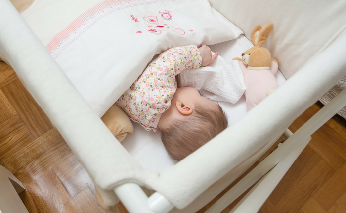 Corredo neonato: quali lenzuola scegliere per la culla - Il Blog