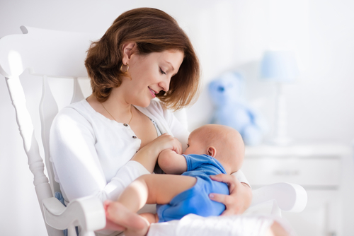 Latte materno per i neonati